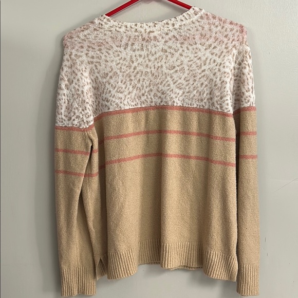 - Leopard Print Beige Sweater - Picture 4 of 4